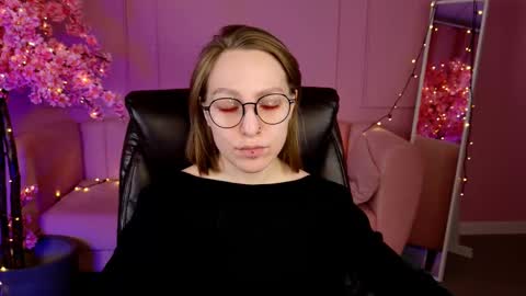 Snapshot of aphexqueen chatting on 7, 3, 2025 APHEX QUEEN online show from 7, 3, 2025