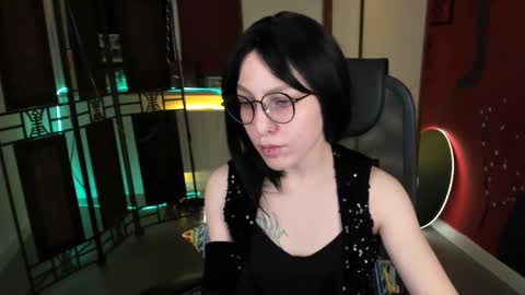 Snapshot of aphexqueen chatting on 12, 3, 2025 APHEX QUEEN online show from 12, 3, 2025