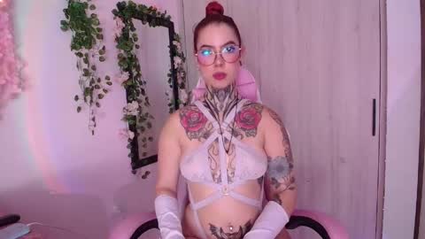 Snapshot of aphrodite__bloom chatting on 28, 4, 2026 aphrodite__bloom online show from 28, 4, 2026