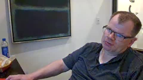 Snapshot of apk412 chatting on 7, 6, 2026 Just killing time online show from 7, 6, 2026