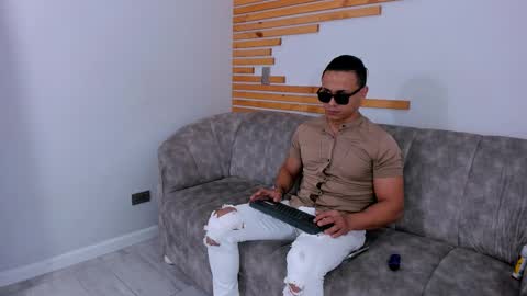 Snapshot of apol0o chatting on 10, 11, 2025 Apolo online show from 10, 11, 2025