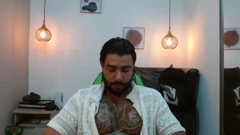 Snapshot of apolo_ryder chatting on 25, 4, 2026 APOLO online show from 25, 4, 2026
