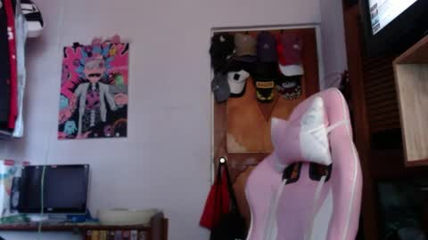 Snapshot of apolo_s chatting on 2, 4, 2026 Andres online show from 2, 4, 2026