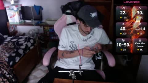 Snapshot of apolo_s chatting on 6, 4, 2026 Andres online show from 6, 4, 2026