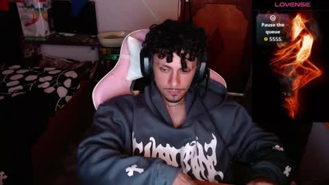 Snapshot of apolo_s chatting on 12, 4, 2026 Andres online show from 12, 4, 2026