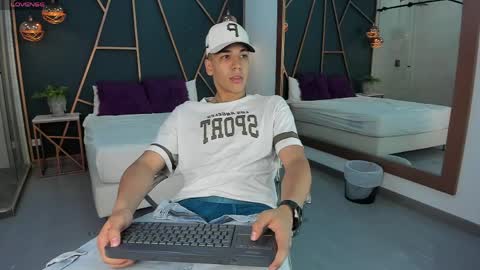 apolojackson2 online show from 4, 6, 2026