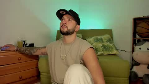 Lola  Apolo online show from 6, 10, 2025