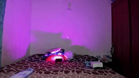 Lola  Apolo online show from 3, 5, 2026