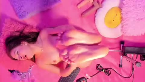 Snapshot of apple_of_pleasure chatting on 11, 7, 2026 Lily online show from 11, 7, 2026