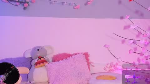 Snapshot of apple_of_pleasure chatting on 20, 7, 2026 Lily online show from 20, 7, 2026