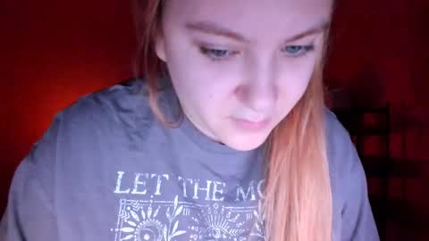 Snapshot of appleyummybuns chatting on 6, 1, 2026 appleyummybuns online show from 6, 1, 2026