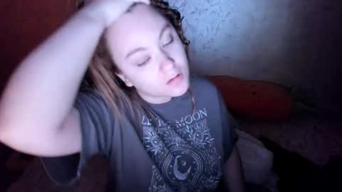 Snapshot of appleyummybuns chatting on 8, 1, 2026 appleyummybuns online show from 8, 1, 2026