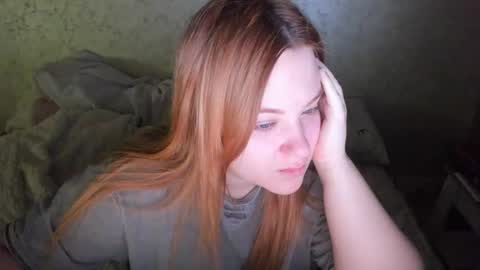 Snapshot of appleyummybuns chatting on 3, 2, 2026 appleyummybuns online show from 3, 2, 2026