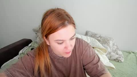 Snapshot of appleyummybuns chatting on 5, 6, 2026 appleyummybuns online show from 5, 6, 2026