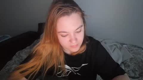 Snapshot of appleyummybuns chatting on 1, 7, 2026 appleyummybuns online show from 1, 7, 2026