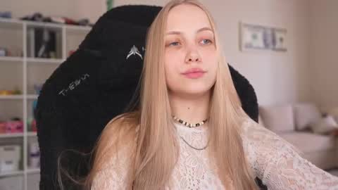 REYNA  my friend   online show from 5, 5, 2026