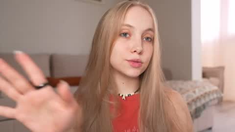 Snapshot of appr0ved_ chatting on 31, 3, 2026 REYNA next stream is 11h of Feb online show from 31, 3, 2026