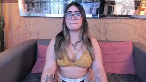 apprilfoxx online show from 30, 9, 2025