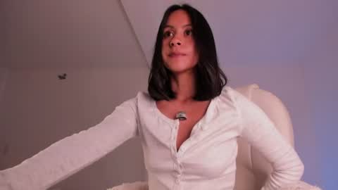 Snapshot of aprettyy chatting on 2, 8, 2026 Anny online show from 2, 8, 2026