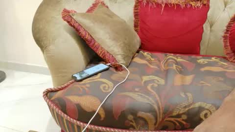 april2000 online show from 16, 1, 2026