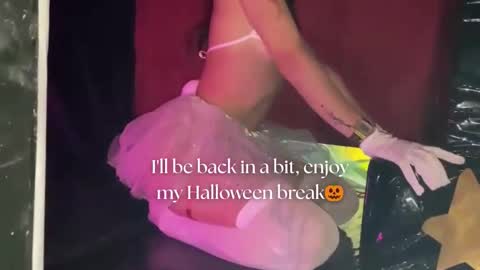   online show from 22, 10, 2025