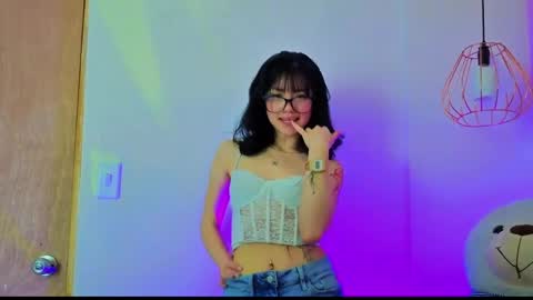 Snapshot of april_bennett chatting on 4, 6, 2026 online show from 4, 6, 2026