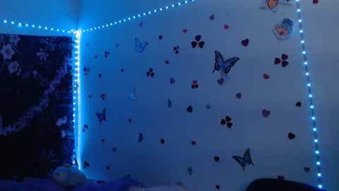 Snapshot of april_l6 chatting on 16, 12, 2025 april_l6 online show from 16, 12, 2025