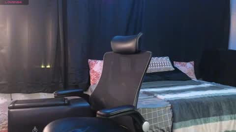 Snapshot of april_show_her chatting on 11, 5, 2026 April Strife online show from 11, 5, 2026