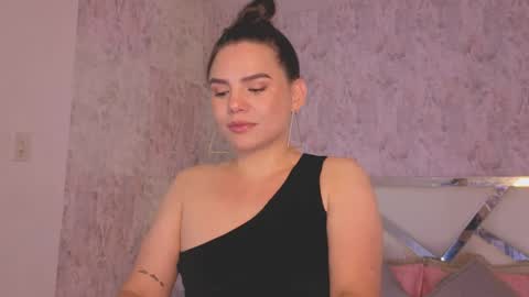 Snapshot of april_summer_ chatting on 11, 4, 2026 Isabella online show from 11, 4, 2026