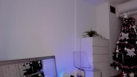 Laura online show from 27, 11, 2025