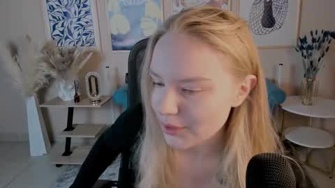 Snapshot of aprilserenity chatting on 30, 9, 2025 April. All year round. online show from 30, 9, 2025