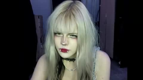 Alice D online show from 22, 4, 2026
