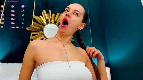 Snapshot of aprilwon chatting on 1, 4, 2026 April online show from 1, 4, 2026