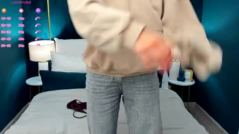 Snapshot of aprilwon chatting on 2, 4, 2026 April online show from 2, 4, 2026