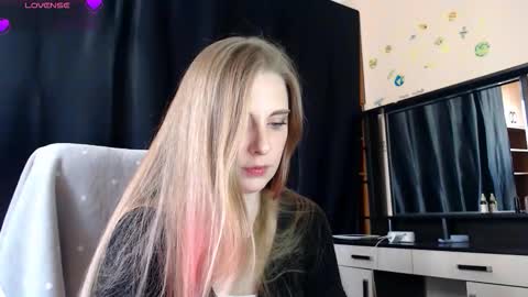 Snapshot of aqualen chatting on 25, 3, 2026 aqualen online show from 25, 3, 2026