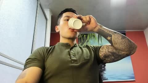 Snapshot of aquiles_51 chatting on 8, 4, 2026 Jonathan online show from 8, 4, 2026