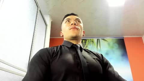 Snapshot of aquiles_51 chatting on 12, 4, 2026 Jonathan online show from 12, 4, 2026