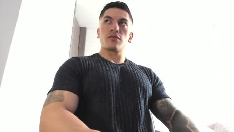 Snapshot of aquiles_51 chatting on 22, 4, 2026 Jonathan online show from 22, 4, 2026