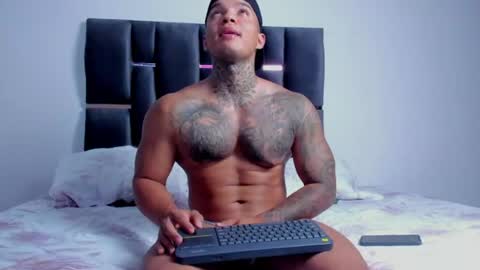 Snapshot of aquiles_elpapi chatting on 17, 6, 2026 AquilesElpapi online show from 17, 6, 2026