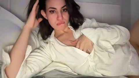 arabicbitchdream online show from 21, 10, 2025