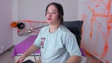 Snapshot of aradia_kiss chatting on 20, 10, 2025 aradia_kiss online show from 20, 10, 2025