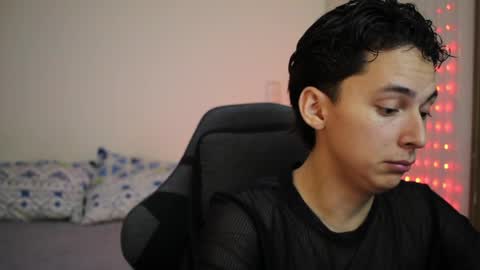 Snapshot of archi_love chatting on 17, 4, 2026 ARCHIBALDO online show from 17, 4, 2026