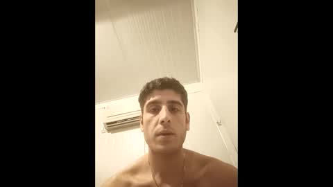 Snapshot of arenn1997 chatting on 1, 12, 2025 arenn1997 online show from 1, 12, 2025