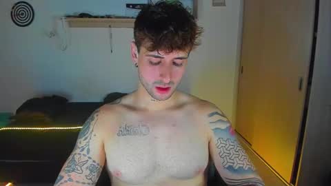 Snapshot of ares_blue chatting on 4, 2, 2026 ares blue online show from 4, 2, 2026