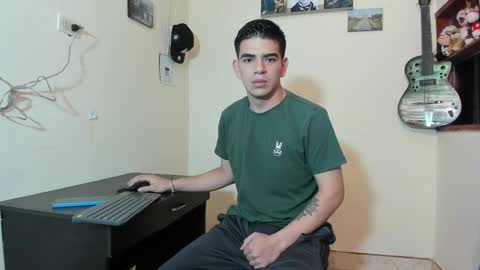 Snapshot of ares_johnsonn chatting on 12, 3, 2025 Ares online show from 12, 3, 2025