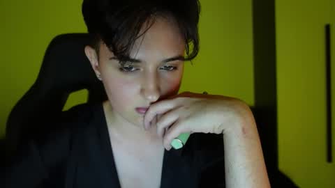 Snapshot of aresnoir chatting on 19, 9, 2025 AresNoir online show from 19, 9, 2025