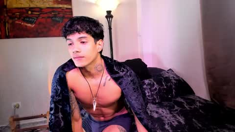 Snapshot of aress444 chatting on 5, 2, 2026 aress444 online show from 5, 2, 2026