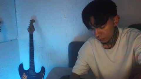 Snapshot of aress_1 chatting on 16, 10, 2025 Ares online show from 16, 10, 2025