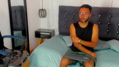 Snapshot of arez_vortex_ chatting on 28, 4, 2026 Alex Cortez online show from 28, 4, 2026