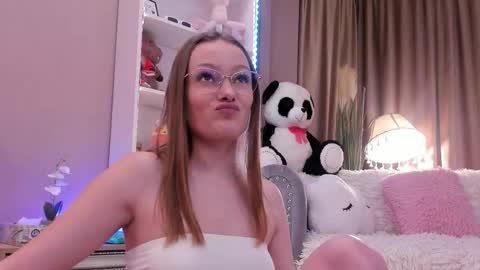 Snapshot of ari3el chatting on 5, 2, 2026 Ariel online show from 5, 2, 2026